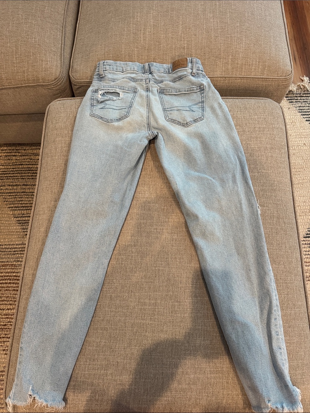 American Eagle Outfitters Light Blue Distressed Boyfriend Jeans - Picture 4 of 5